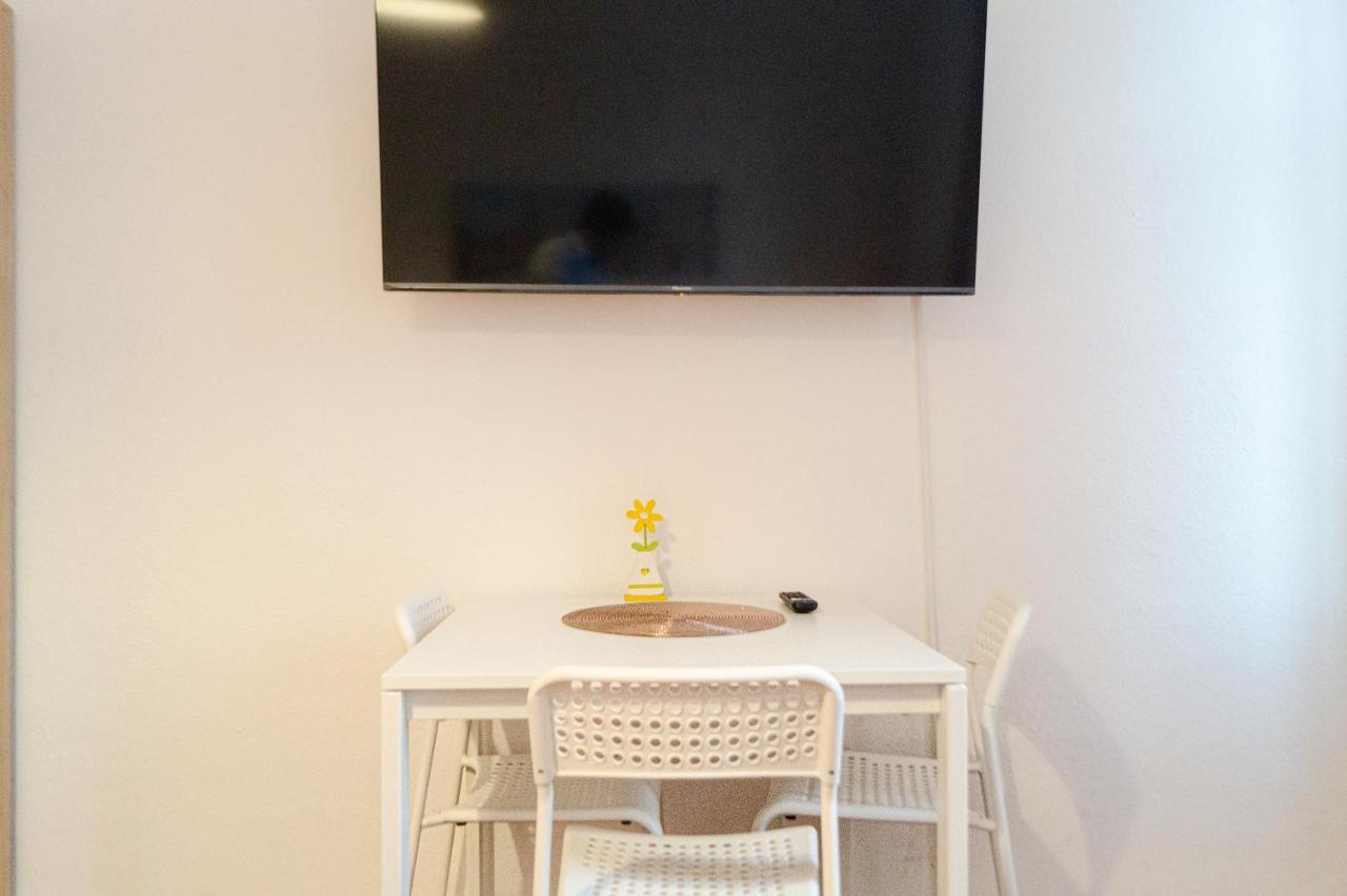 Comfy 2Br- Apartment Near Wiener Stadthalle Ngoại thất bức ảnh